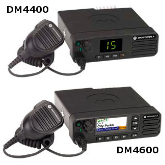 Émetteur-récepteur radio portatif Motorola DM4400 / DM4600
